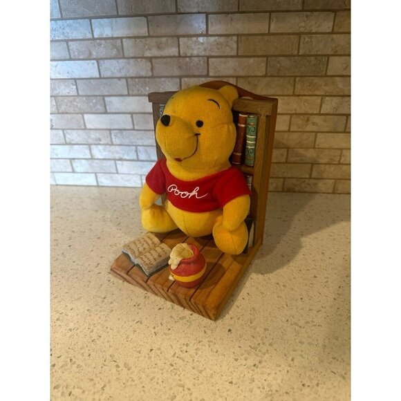 Disney Other - Winnie the Pooh book end with Story Board book #116